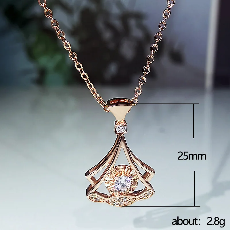 

Luxury Fan Shaped Hollow Design Pendant Necklace for Women Delicate Shiny White Zircon Women Chain Necklace WeddingParty Jewelry