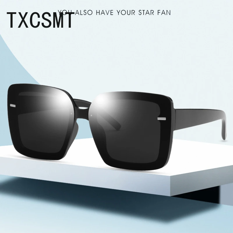 

Очки солнцезащитные женские в квадратной оправе с градиентными линзами и защитой UV400