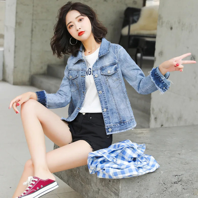 

Short Denim Women Jacket Autumn Spring New Fashion Denim Coat Embroidered letters Patchwork Slim Button Jeans Jacket Lady A161