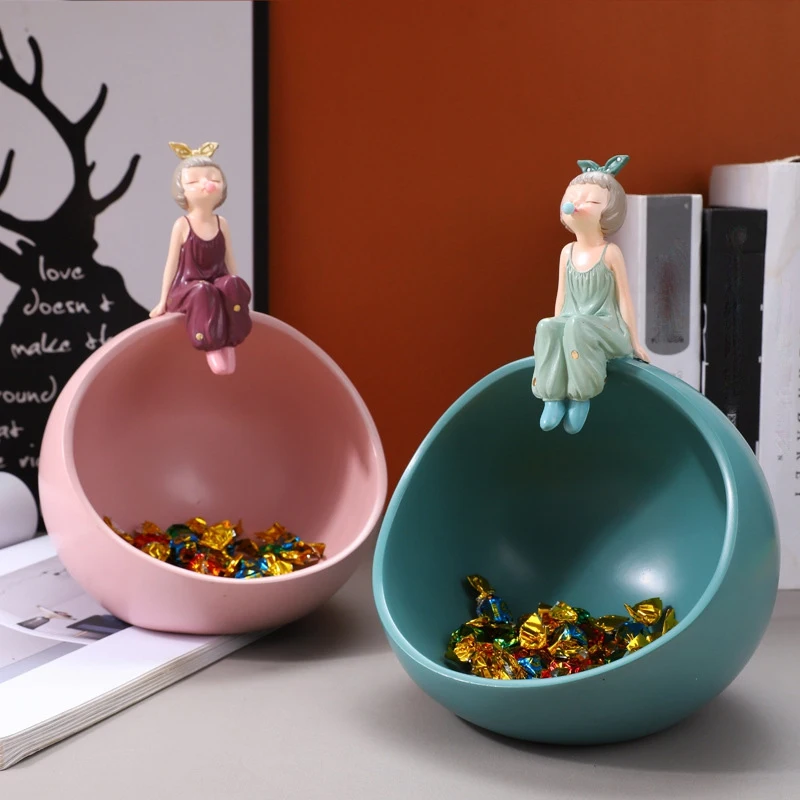 

LBER Creative Resin Bubble Gum Girl Key Storage Ornaments Home Decoration Storage Box