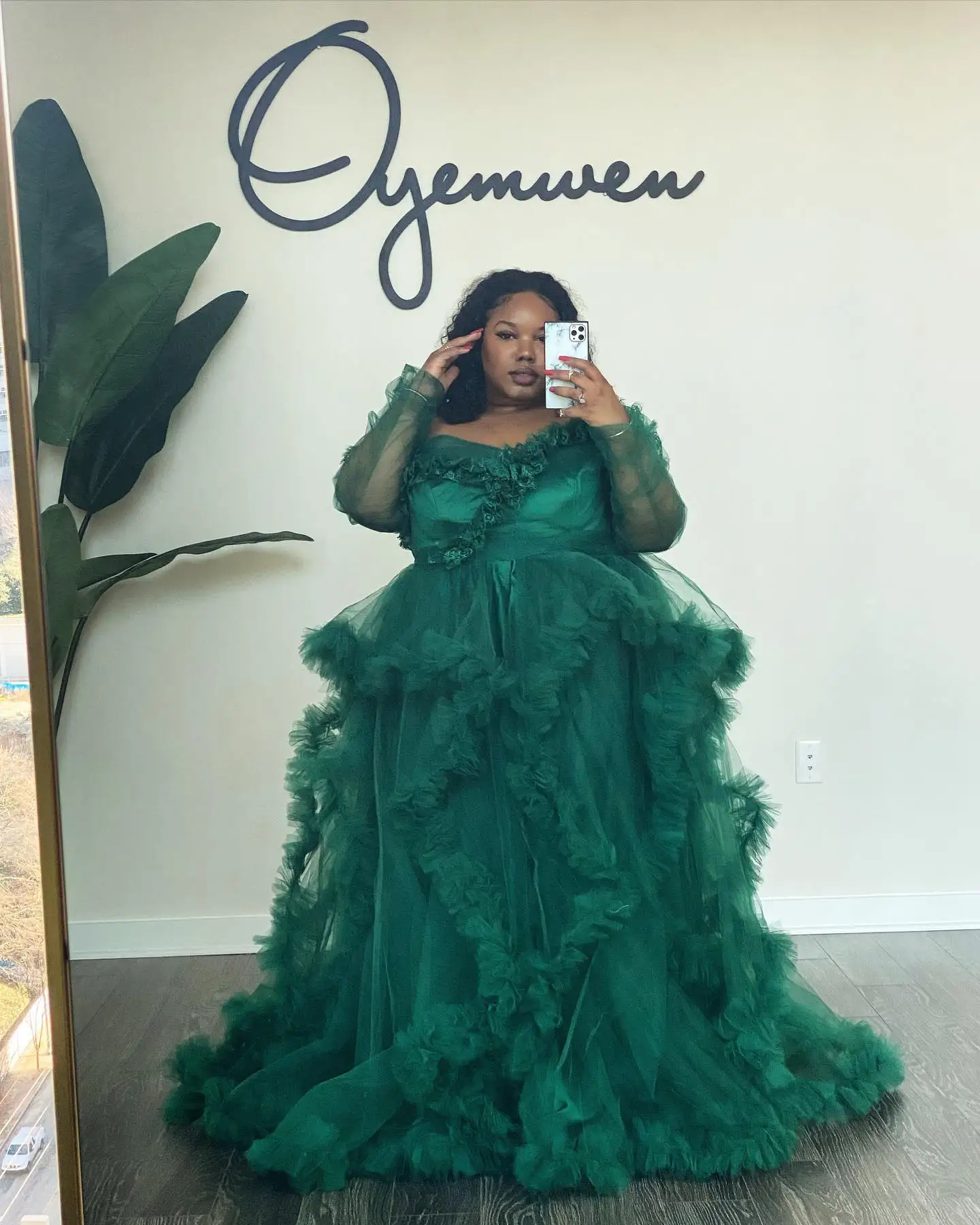 Green Fluffy Tulle Maternity Dress Ruffled Photoshoot Maternity Robes Front Split Off the Shoulder Photography Dress Women Robe