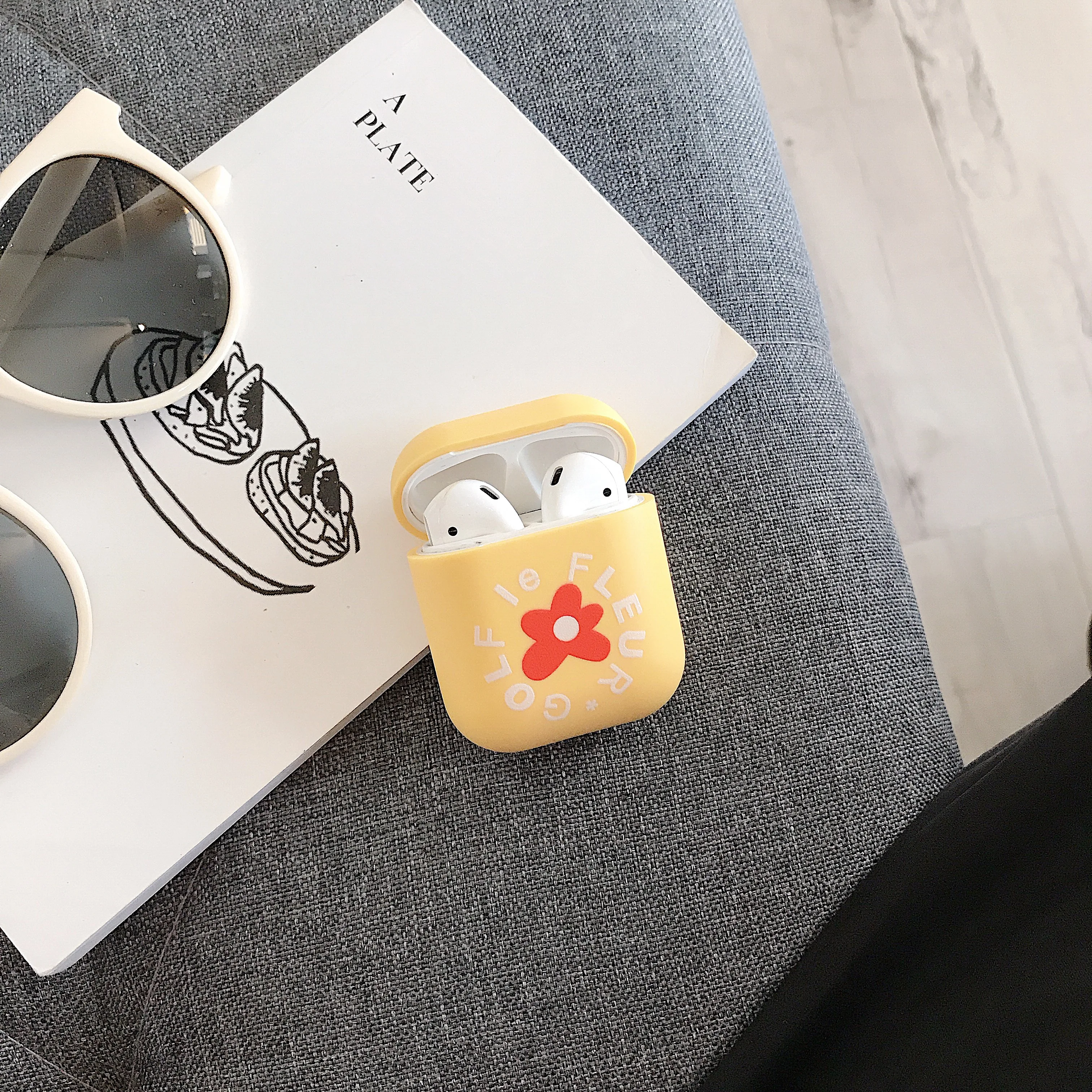 Чехол для AirPods с милым мультяшным цветочным узором кожухи головных телефонов Apple