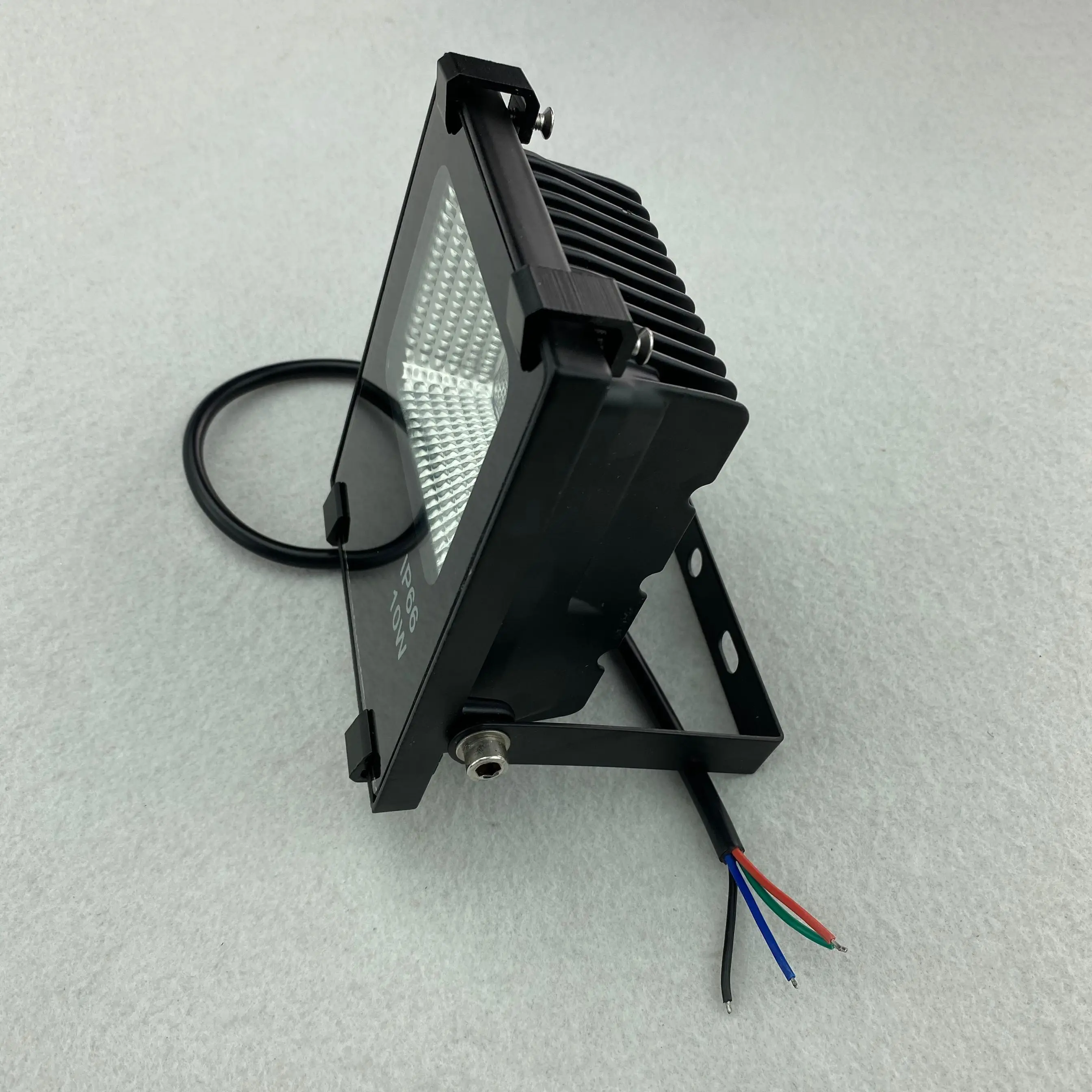 Светодиодный прожектор RGB 10 Вт вход 12 в пост. Тока драйвер PWM с 4 проводами внутри |