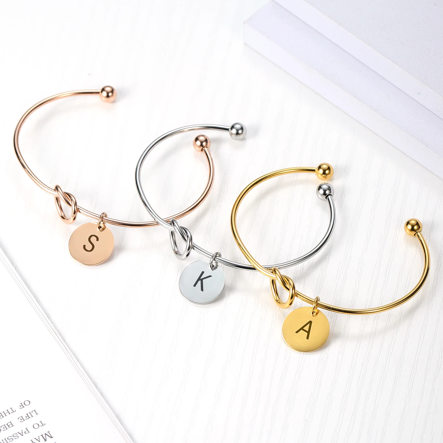 

MYDIY Personalize Knot Initial Bracelets Bangles A-Z 26 Letters Initial Charm Bracelet Love Bangles for Women Jewelry Pulseiras