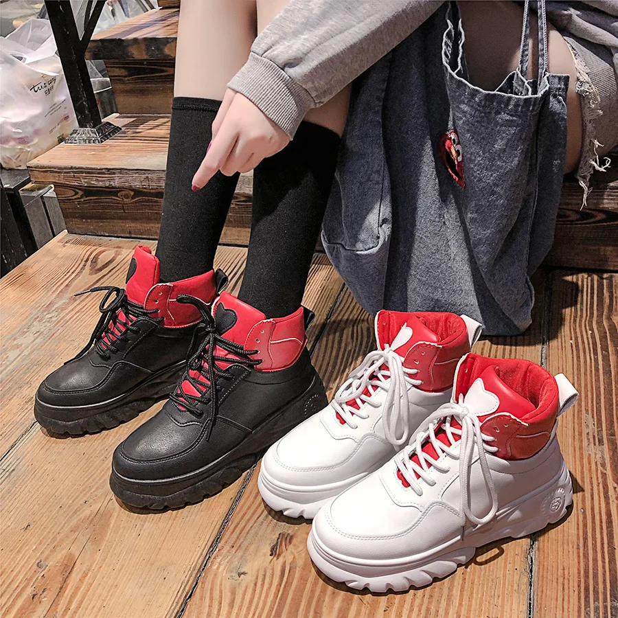 Высокие кроссовки женские белые черные спортивная обувь на платформе для женщин