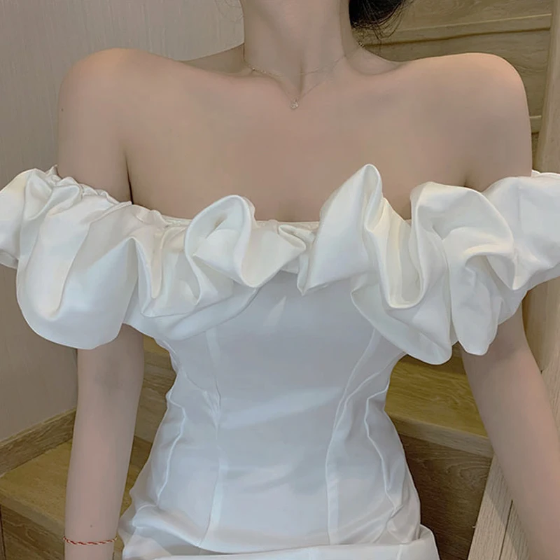 

Satin Sexy White Sleeveless Ruffles Short Summer Dress Women Vacation Robe Off Shoulder Slash Neck Beach Sundress 2021