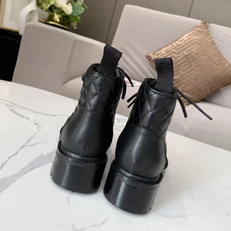 

Mixed Color Women Ankle Boots Genuine Leather Lace Up Autumn Winter Boots Runway Martin Boots Casual Combat Women Ankle Boots 41