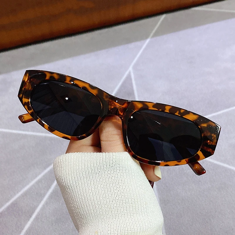 

Retro Cat Eye Sunglasses For Women Men Luxury Designer New Small Frame Fashion Vintage Sun Glasses Female Lady Eyewear UV400