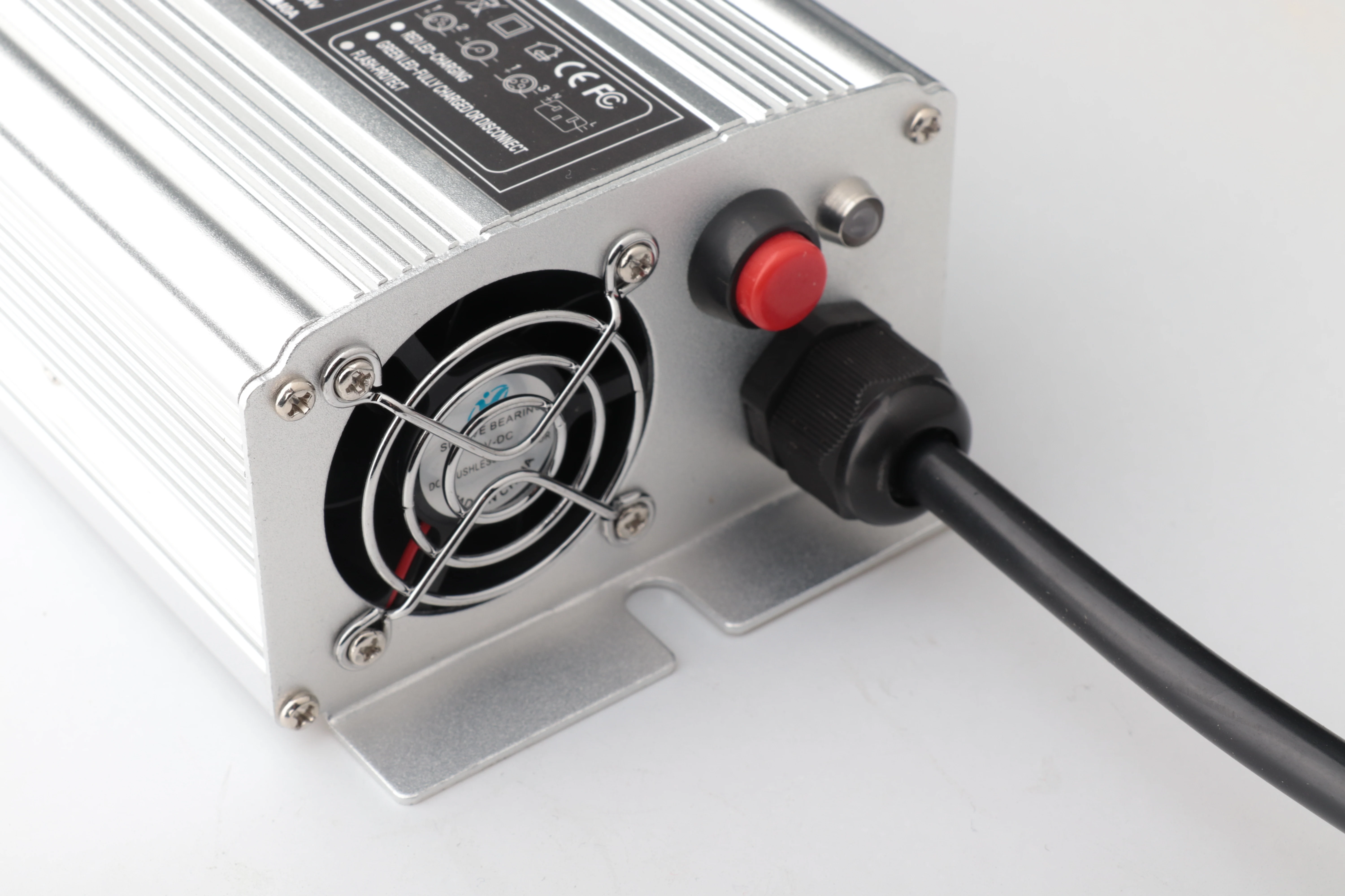 Умное зарядное устройство для литиевых аккумуляторов 84 в 8 А 72 20S 672 Вт |