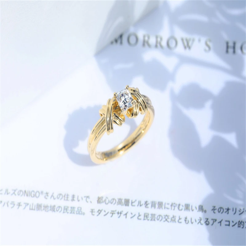 

Elegant and fashionable ladies alloy zircon ring interwoven pattern diamond casual party engagement wedding geometric ring