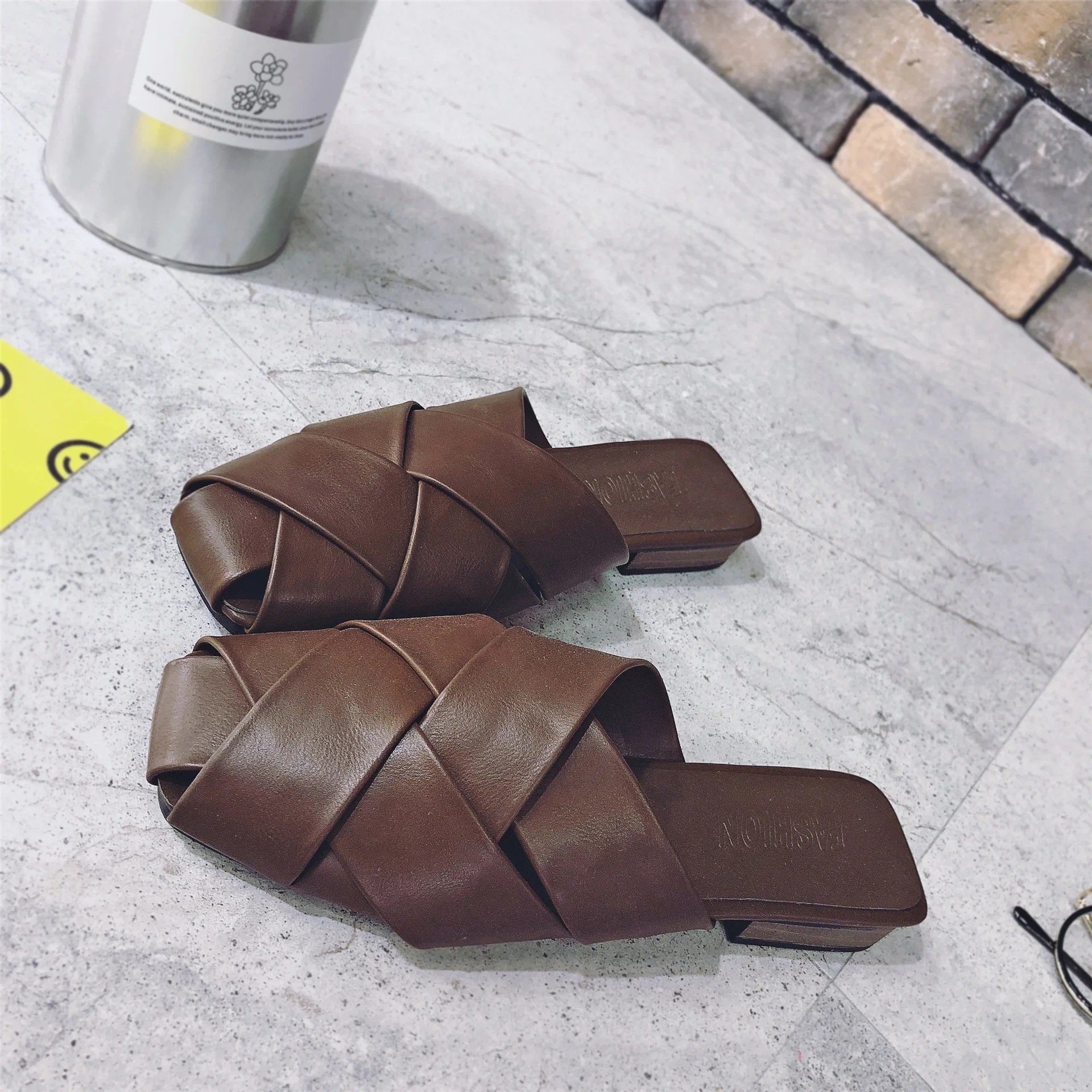 

Cover Toe Shoes Slippers Flat Slides Slipers Women Fashion Fretwork Heels Summer 2021 Luxury Soft Basic Fabric Rubber PU