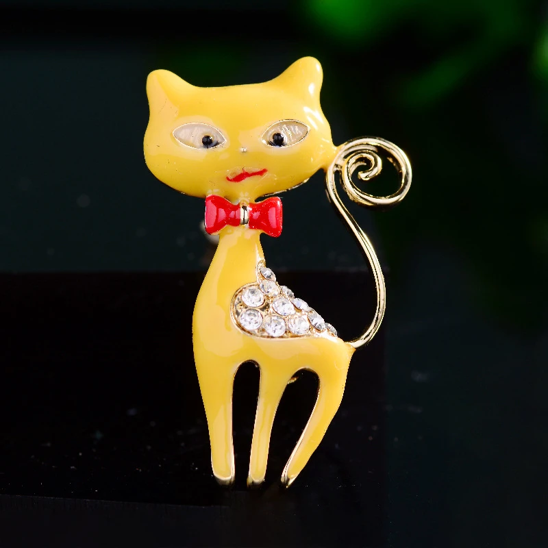 

Korean Fashion Cute Cat Brooch Pin for Women Elegant Simple Cartoon Animal Clothing Enamel Pins Creative Accessories Jewelry