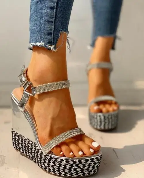 Женские босоножки в стиле ретро с открытым носком на платформе до щиколотки