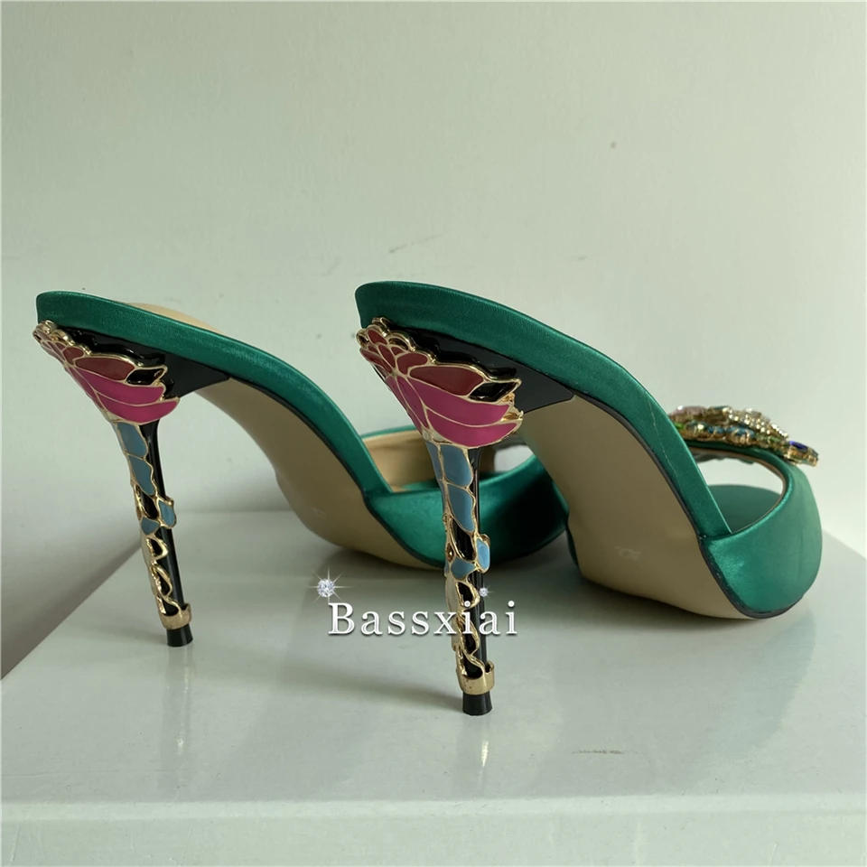 Роскошные атласные туфли на ремешке для девочек летние разноцветные Лепестковые