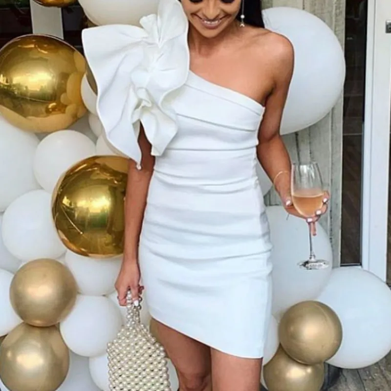 Белое платье на одно плечо с оборками Мини сексуальное облегающее вечерние