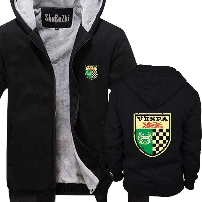 

Hoodies & Sweatshirts