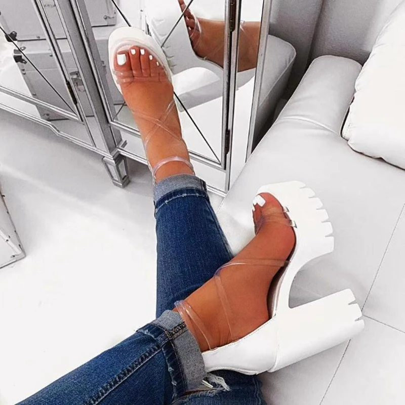 

Популярные Модные женские босоножки на высоком каблуке