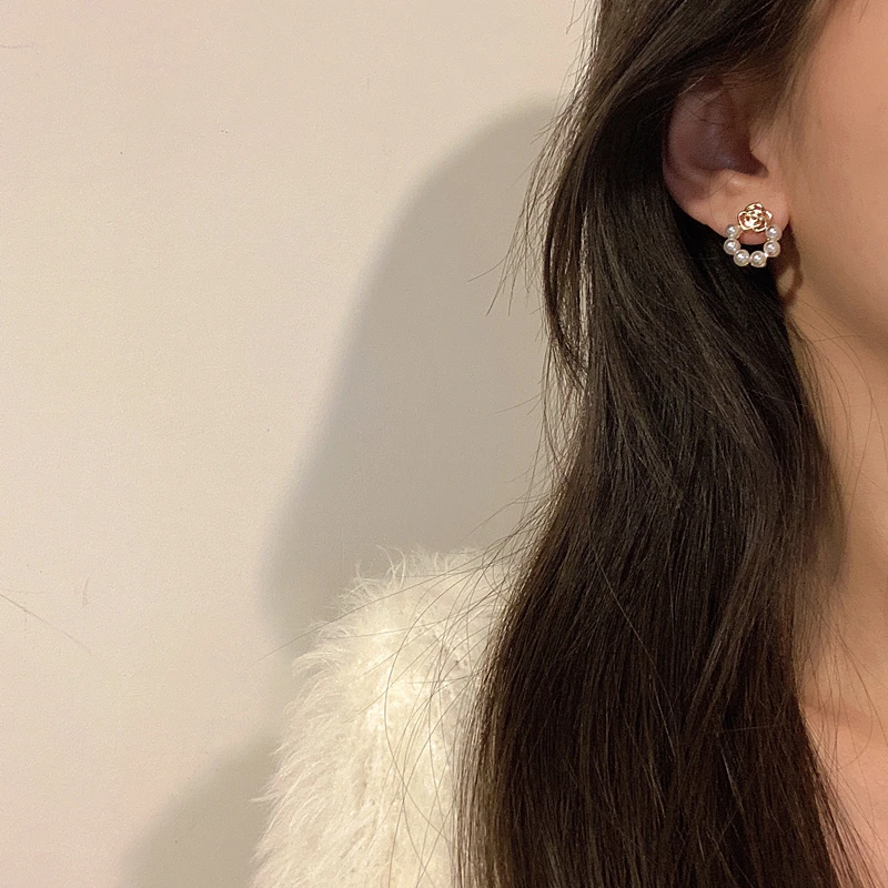 

S925 French Retro Rose Flower Pearl Earrings Women's Personalized Ear Studs Pairs