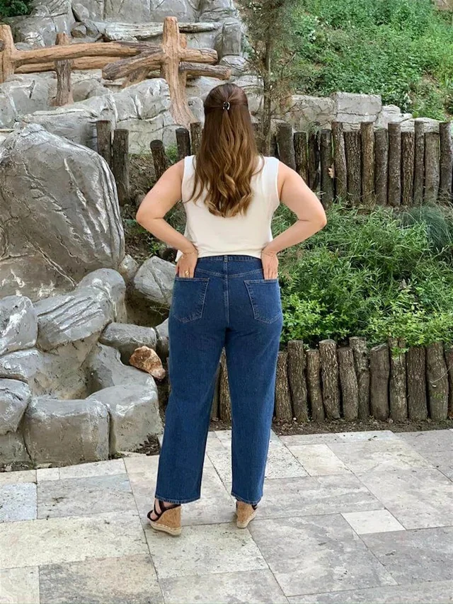 

Women Large Size Jeans 1826 456051331