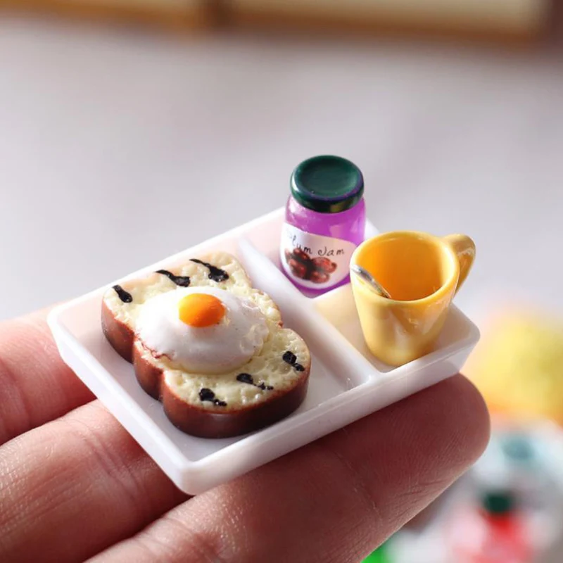 

New 5pcs/set Dollhouse MIniature Toast Bread Jam Dinner Plate Cup Spoon For Blyth Barbies Doll House Play Kitchen Accessoreis
