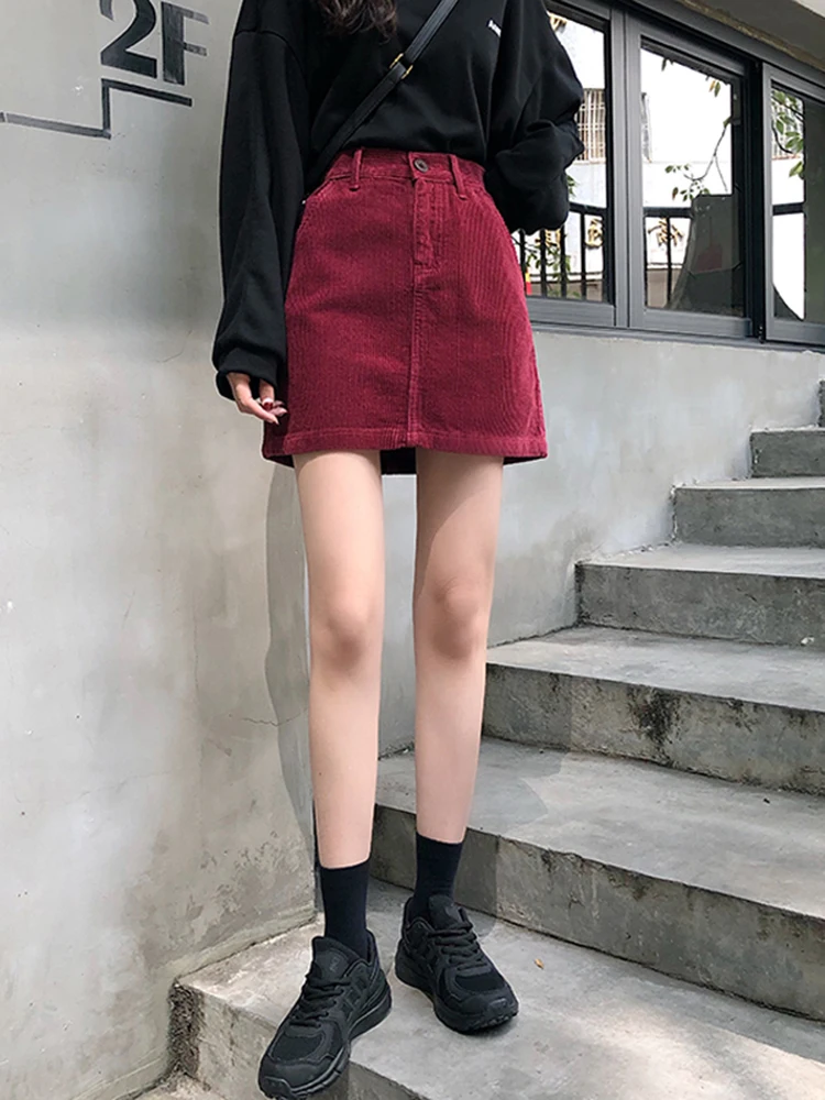 

Half skirt mini spring and autumn Korea 2021 New vintage corduroy red high-waisted A-line skirt women's clothes