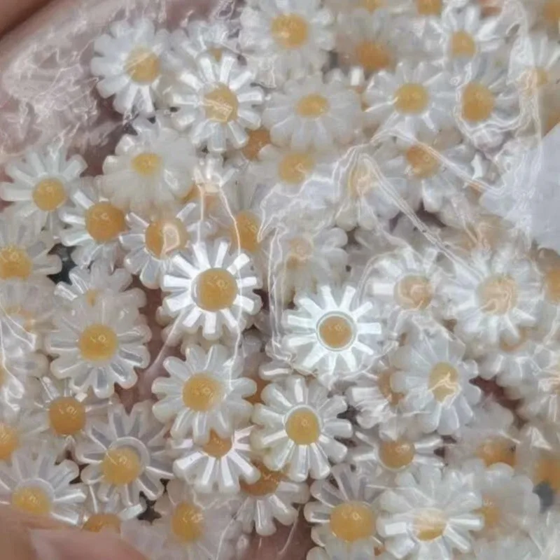 

4pcs White Daisy Natural Sea Shell Sunflower Bead For Jewelry Making DIY Necklace Bracelet Earrings Charms Accessories Handmade