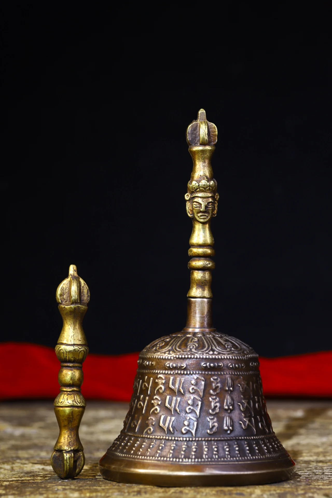 

Home Decor 7" Tibet Buddhism Old Bronze Statue of Mahakala Skull Bells Vajra set Old rattle Exorcism Ward off evil spirits