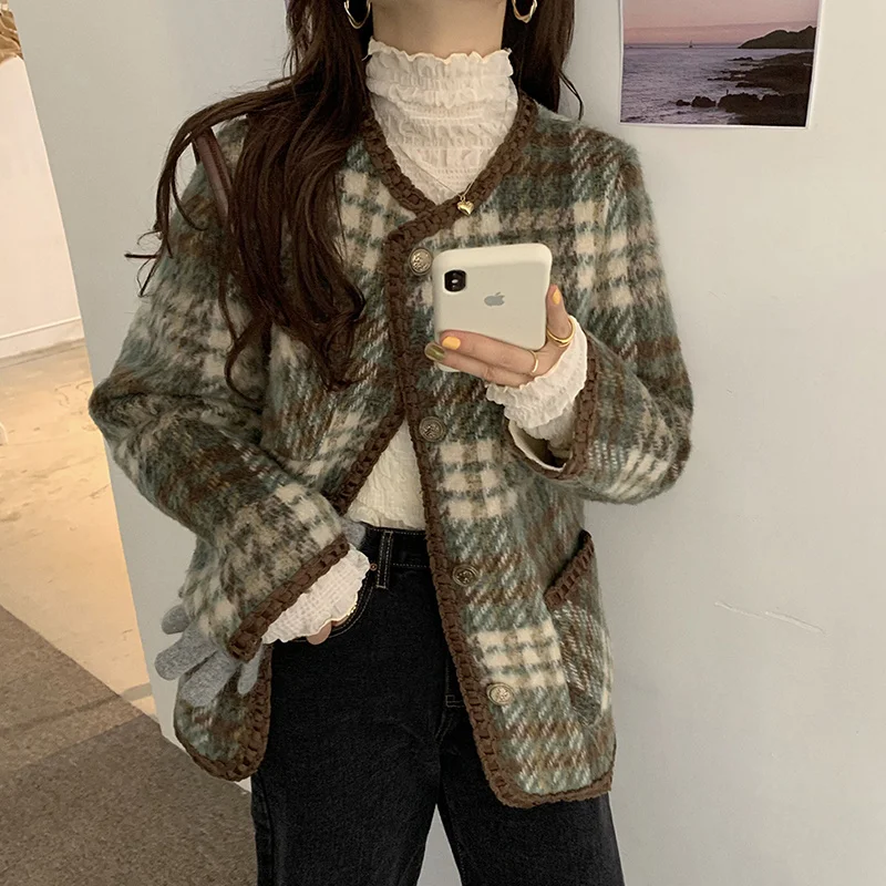 

Coats & Jackets