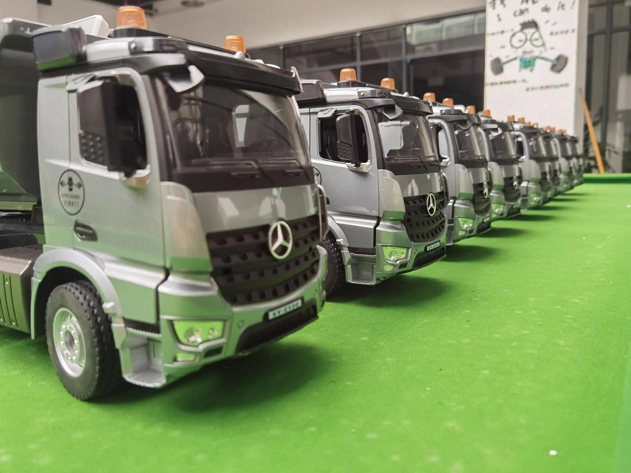 Самосвал DOUBLE E E590 1/20 RC модель автомобиля с дистанционным управлением