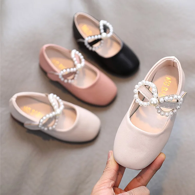 

2021 Spring Girls Shoes Bowtie Mary Janes Shoes Pearls Buckle Princess Shoes Bling Kids Baby Children String Bead Shallow Flats