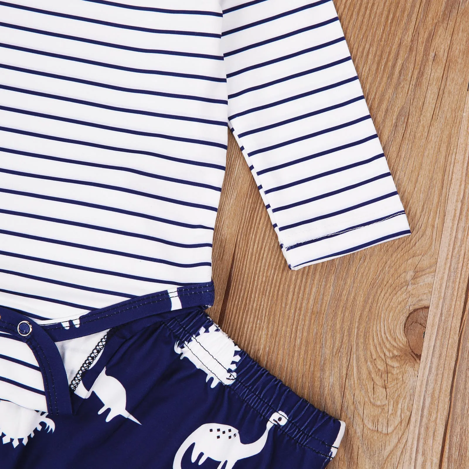 

2020 Fall Toddler Baby Boys Girls Clothing Set Infant Long Sleeve Round Neck Striped Bodysuit + Dinosaur Print Pants + Hat 0-18M