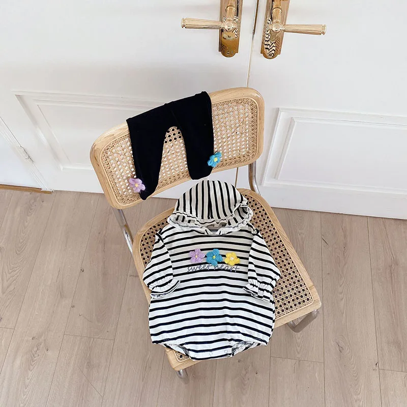 

Spring and Autumn New Striped Flowers Infant Hooded Triangle Romper 3-36M Baby Girls Soft Breathable Long Sleeve Outing Clothes