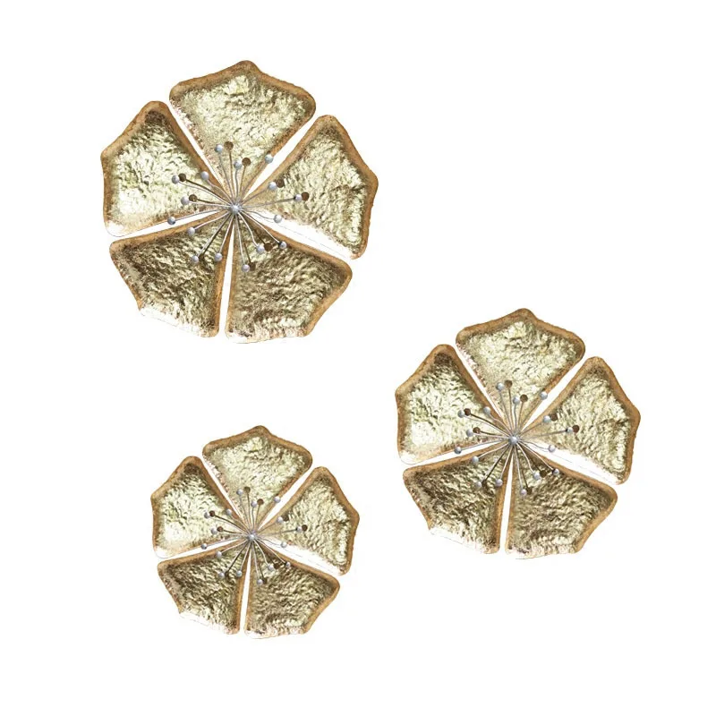 

Nordic Golden Wrought Iron Petal Flowers Ornament Hanging Ornaments Metal Minimalist Home Decoration Accessories Modern