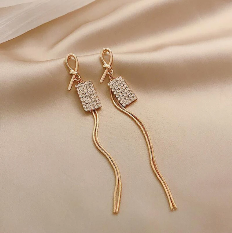 

S925 Silver Needle New Earrings Full Diamond Square Cold Wind Earrings Accessories Show Thin Earrings Fashion Earrings Women
