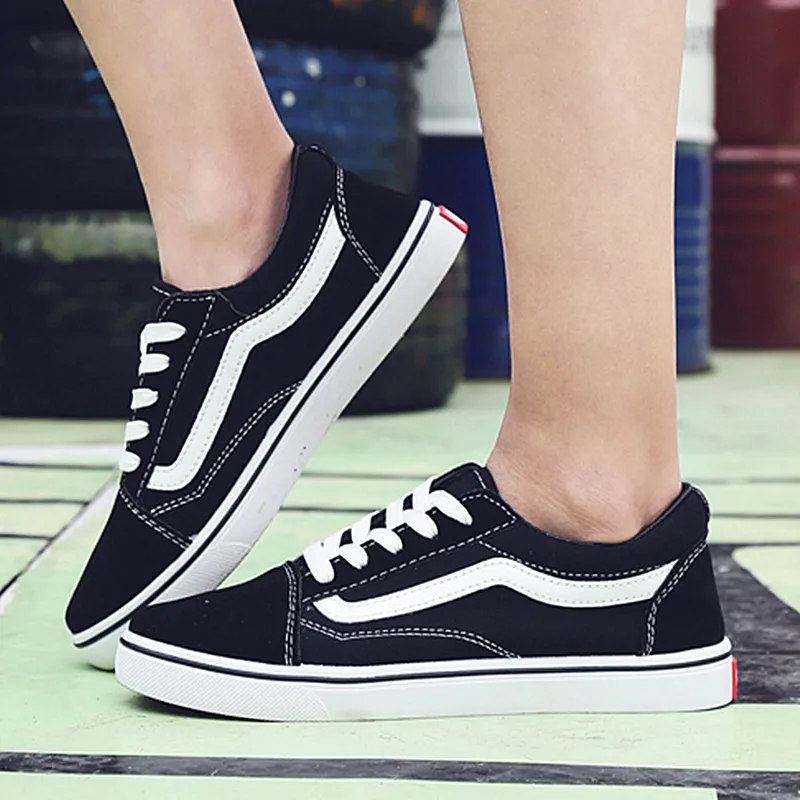 

Men Canvas Shoes Unisex Classic Flats Skateboard Shoes Men Trainers Designer Luxury Walking Casual Shoes Man Sneakers Sapatos