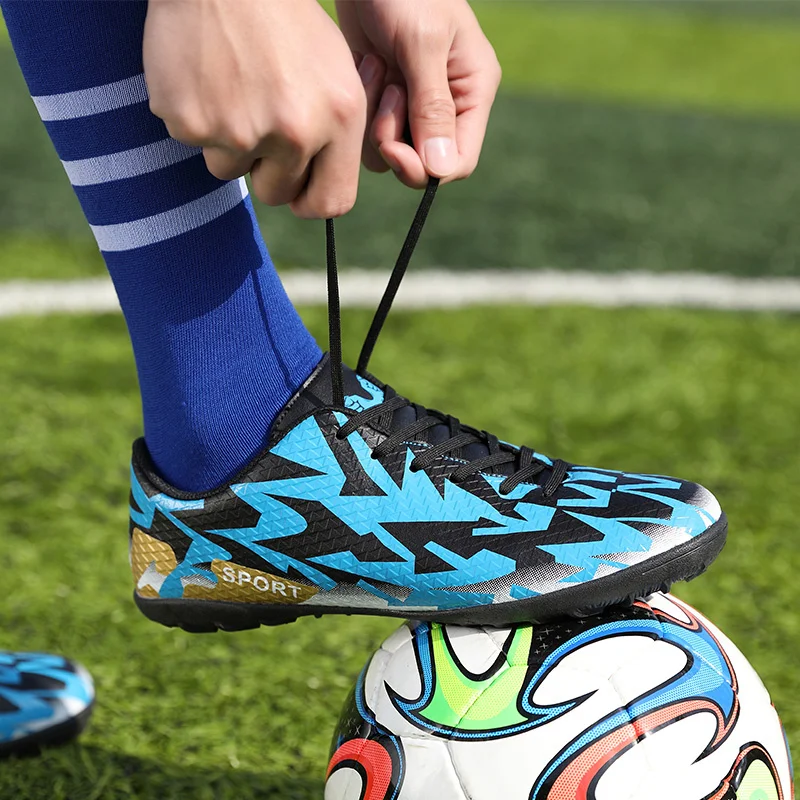 

Горячая Распродажа футбольные бутсы для Для мужчин удобные туфли в стиле «унисекс» Футбол бутсы Для мужчин легкие детские футбольные бутсы...