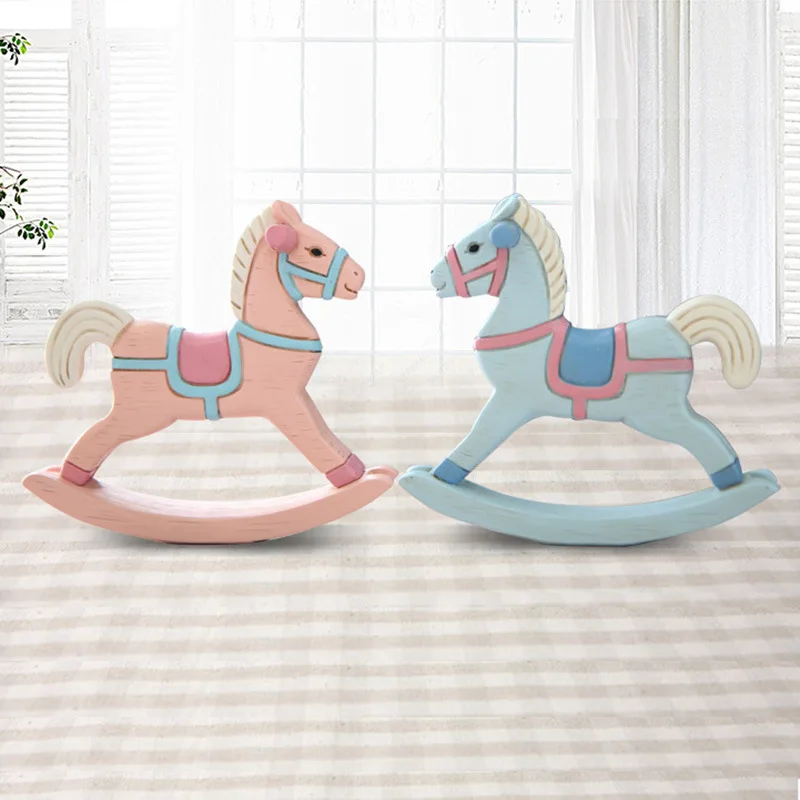 

Милые Мультяшные Креативные украшения, полимерные поделки, милые украшения для дома, деревянные настольные украшения в виде лошади, подарк...