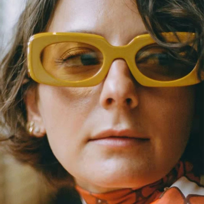 

Очки солнцезащитные женские в прямоугольной оправе, с защитой UV400