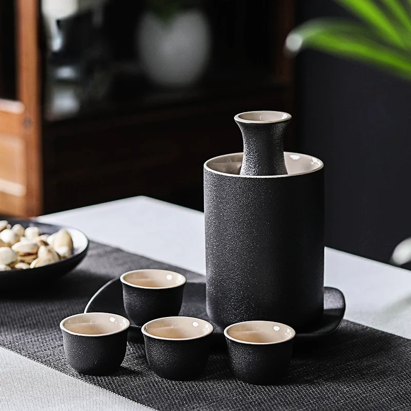 

Creative Retro Sake Pot Set Ceramic Personalized Flagon Liquor Drinking Hip Flask Cup Jug Bottle Gifts Alcool Home Bar Drinkware