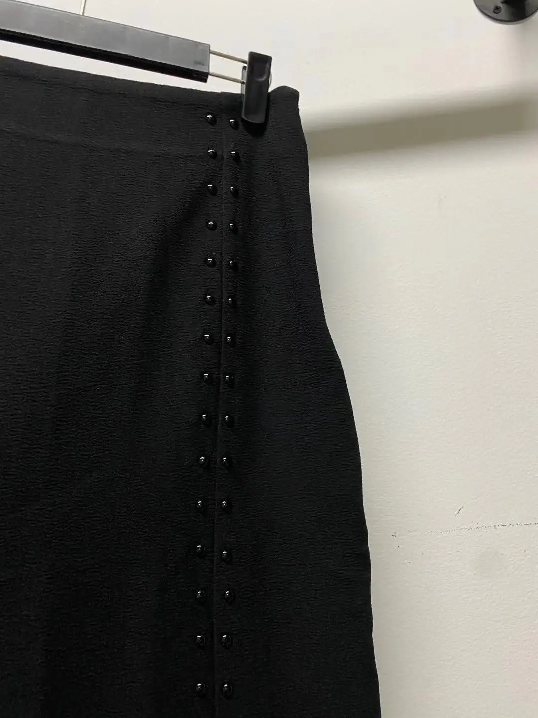 

Half-length skirt 2021 spring and summer new crepe metal nail split knit skirt