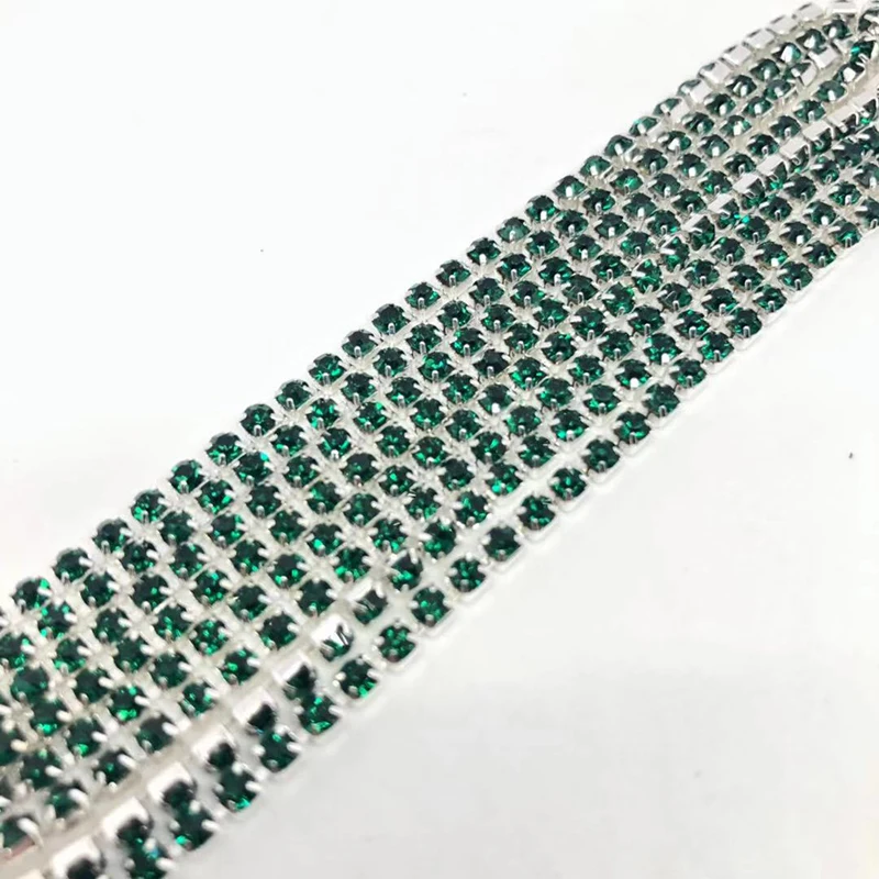 Dark green 1 ярд/шт, 30 цветов, стеклянные хрустальные стразы на цепочке, Серебряное дно, Пришивные цепочки для рукоделия, украшения сумок для одежды - Цвет: Dark green