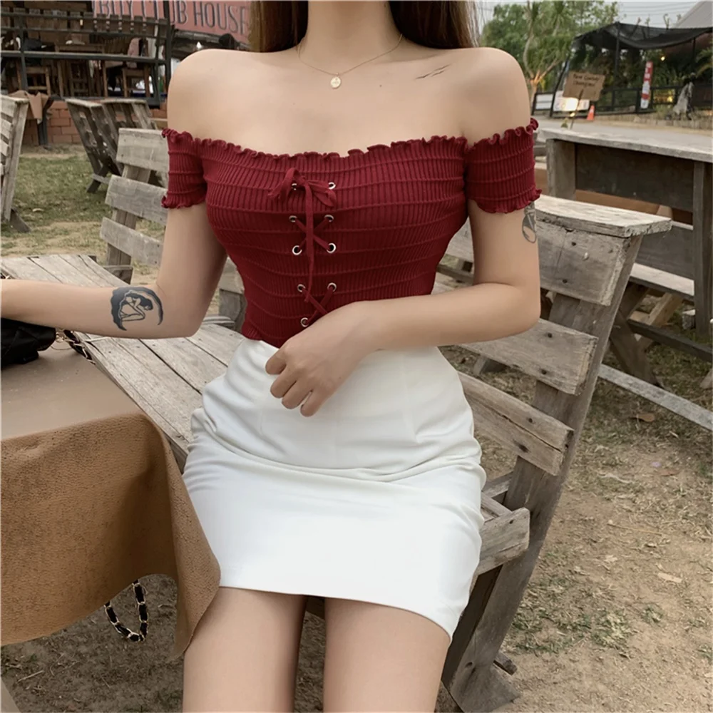 Женский трикотажный топ OUMEA летний укороченный с открытыми плечами и шнуровкой в