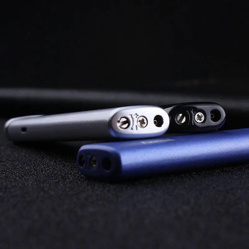 

Flat Thin Metal Windproof Gas Butane Gasoline Portable Red Flame Easy to Carry And Use Lighter