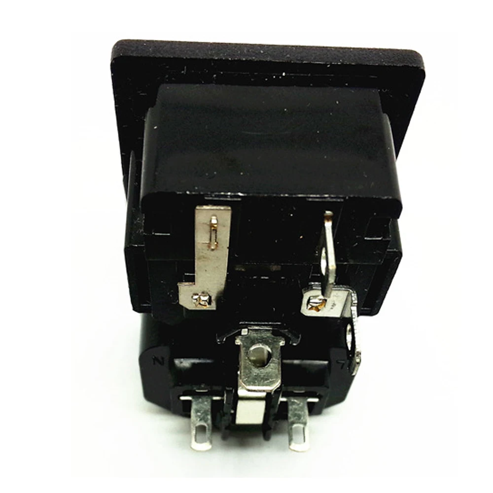 Медная панель переменного тока IEC320 C13 C14 250 В 10 А черная с держателем