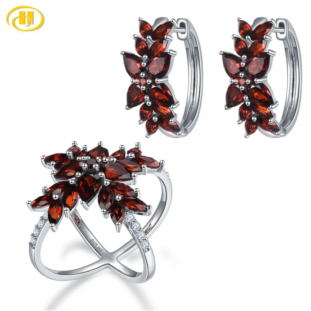 Набор ювелирных изделий из серебра натуральный гранат пробы кольцо и сережки с