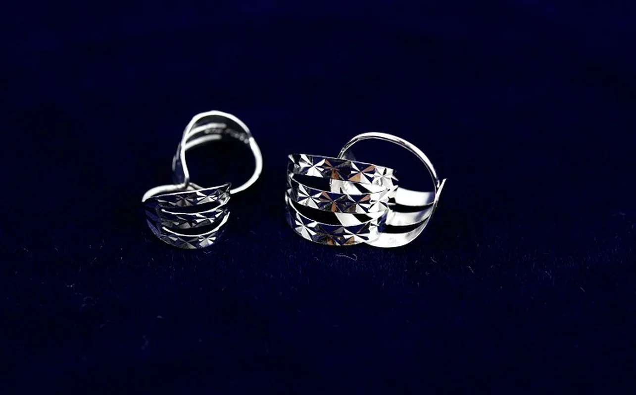 Блестящие высококлассные Платиновые PT950 алмазные резные пирсинг кольцо серьги