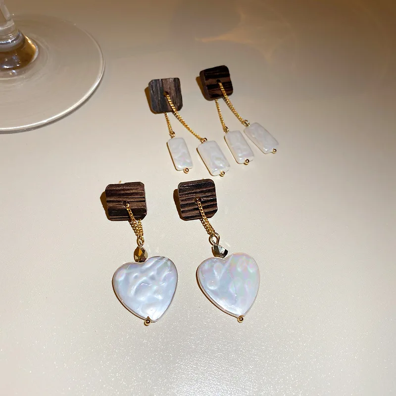 

U-Magical Temperament Love Heart Simulation Pearl Dangle Earring for Women Geometric Square Tassel Metal Chain Earring Jewellery