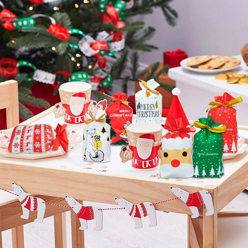 Подарочные пакеты с надписью &quotMerry Christmas&quot &quotСанта Клаус&quot &quotконфеты елками&quot