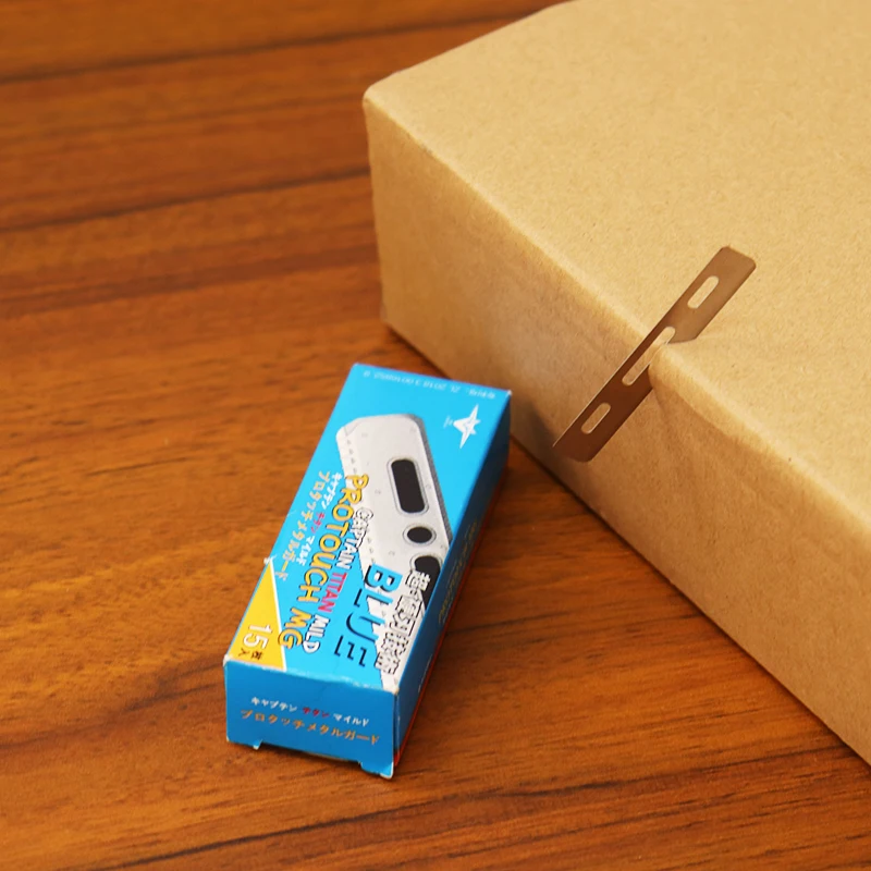 Старые бритвенные лезвия из нержавеющей стали с перьями для старых клубных