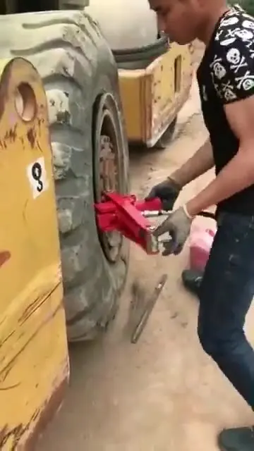 

Big Truck Tire Changer Hydraulic Tire Tiring Stripper